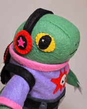Load image into Gallery viewer, [Made to Order] Lizard Guy
